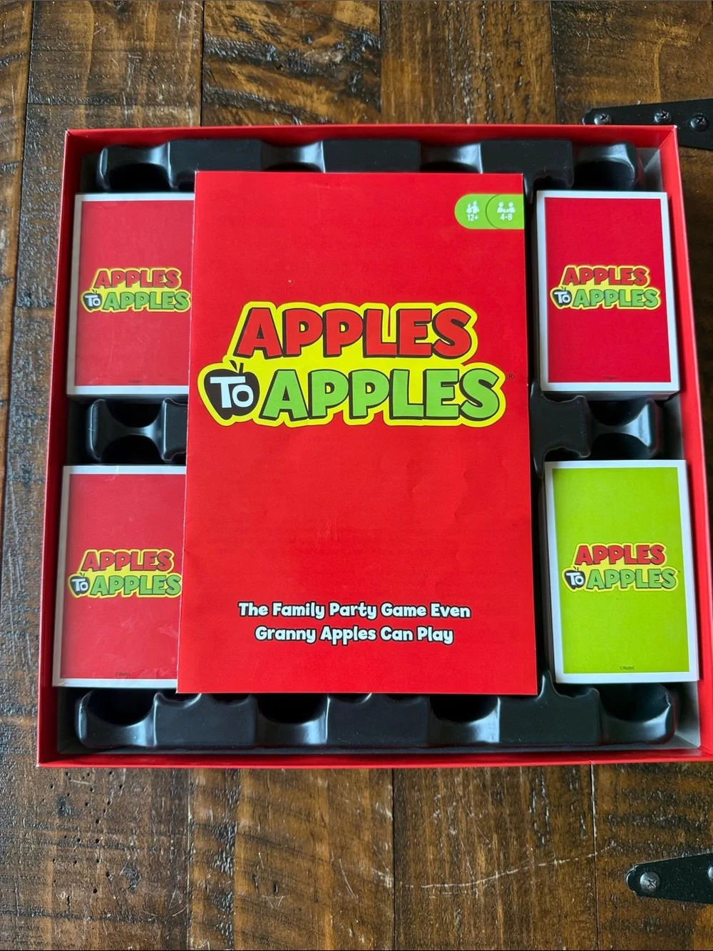 Mattel Apples to Apples Family Party Card Game 4-8 Players Ages 12+